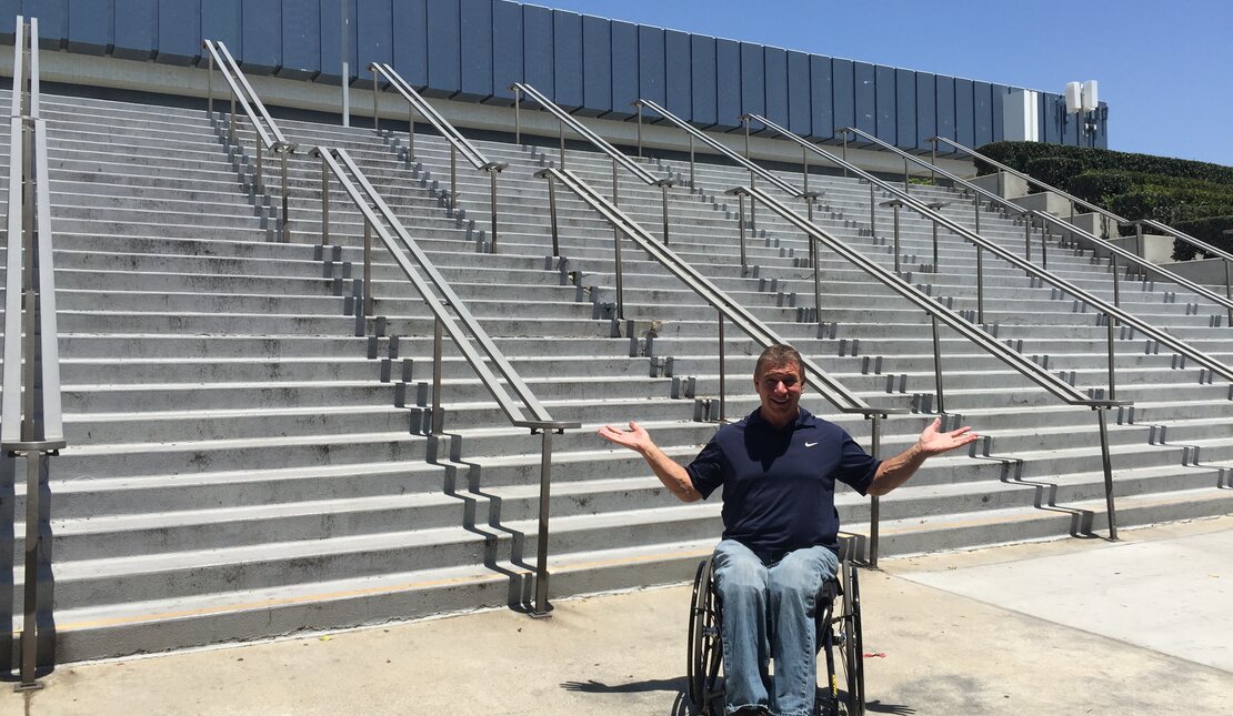 Rick Hansen visits Los Angeles, California stadium